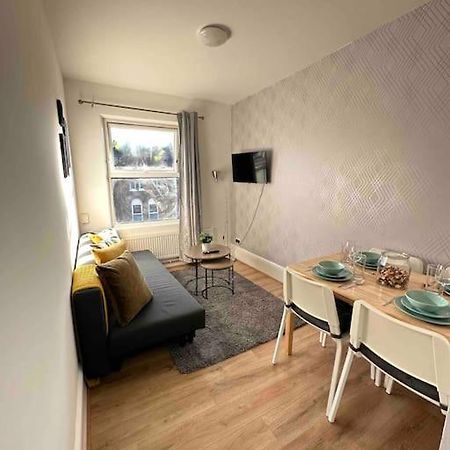 2 Bed Apt Sofa Bed Up To 6 Londres Extérieur photo