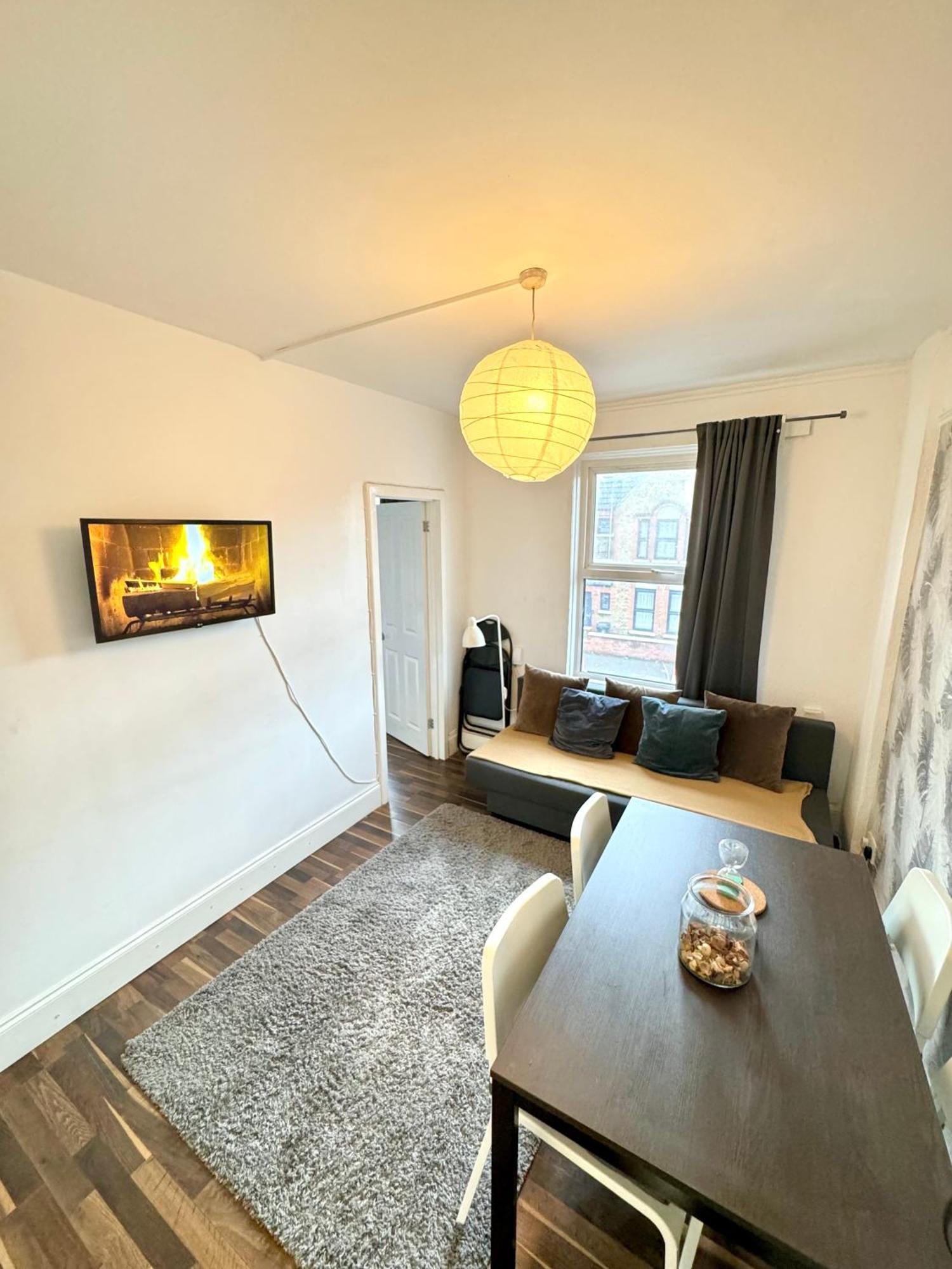 2 Bed Apt Sofa Bed Up To 6 Londres Extérieur photo