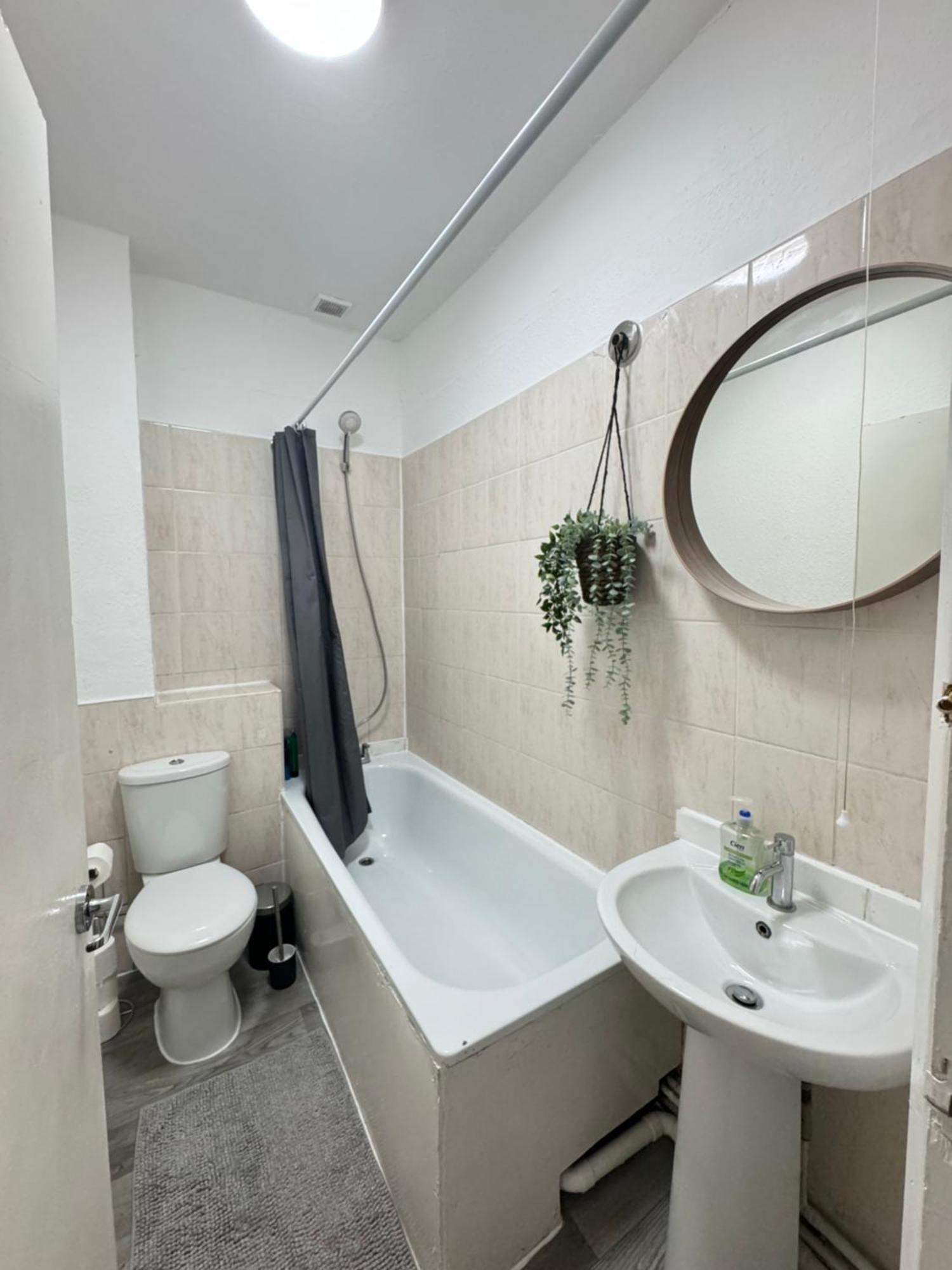 2 Bed Apt Sofa Bed Up To 6 Londres Extérieur photo