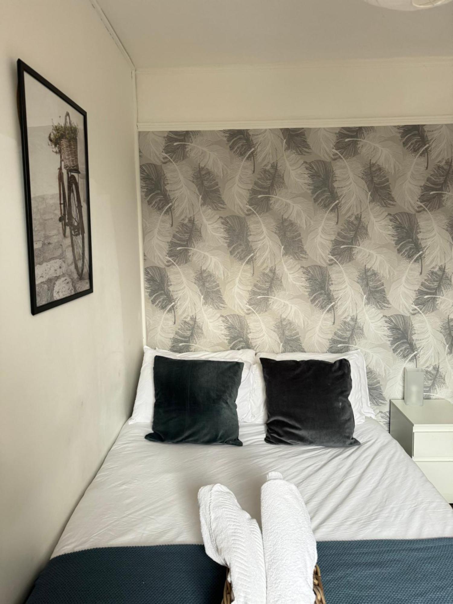 2 Bed Apt Sofa Bed Up To 6 Londres Extérieur photo