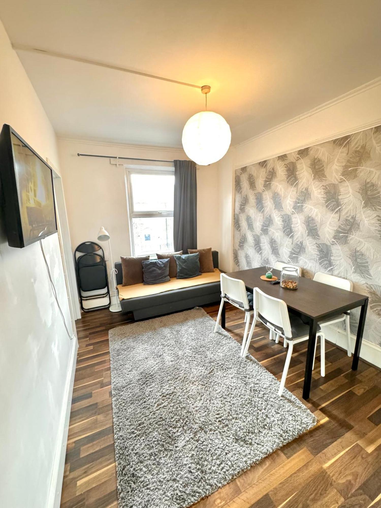 2 Bed Apt Sofa Bed Up To 6 Londres Extérieur photo