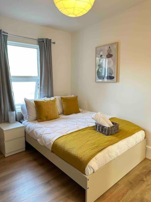2 Bed Apt Sofa Bed Up To 6 Londres Extérieur photo