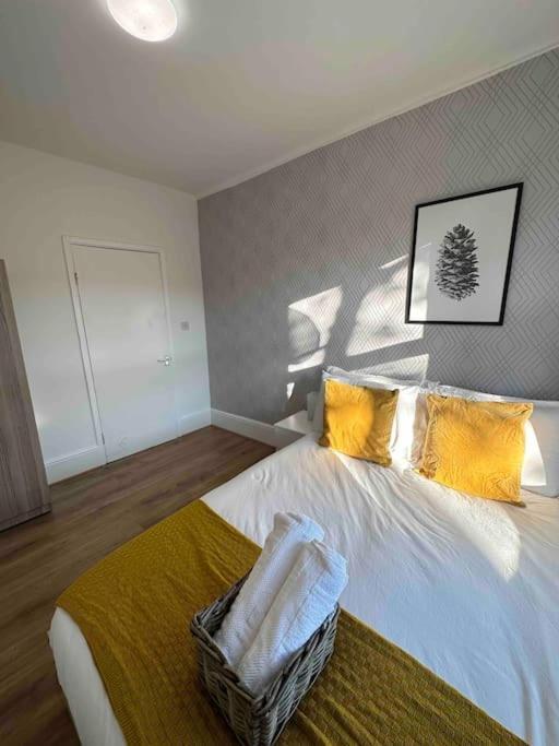 2 Bed Apt Sofa Bed Up To 6 Londres Extérieur photo