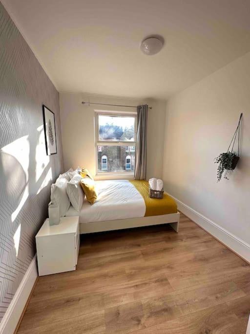 2 Bed Apt Sofa Bed Up To 6 Londres Extérieur photo