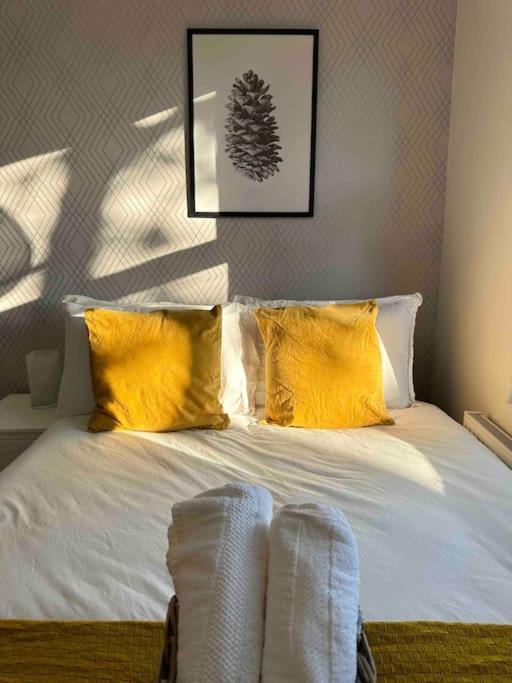 2 Bed Apt Sofa Bed Up To 6 Londres Extérieur photo